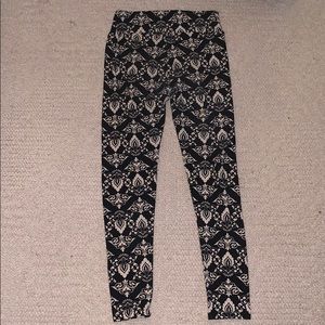 Lularoe one size leggings - white vintage design